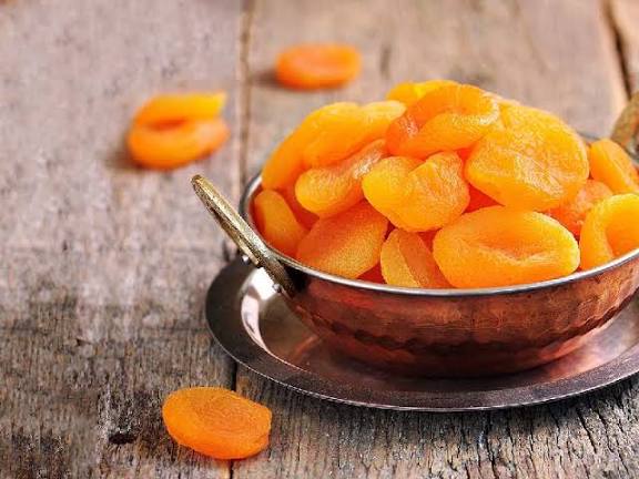 تصویر 5 از قیمت خرید آلو بخارا خشک خرو نیشابور